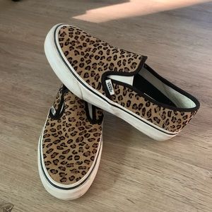 Vans cheetah slip on